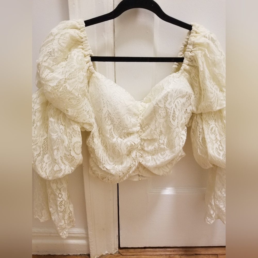 crop blouse size M